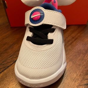 Nike Team Hustle (Space Jam) infant size 4c
